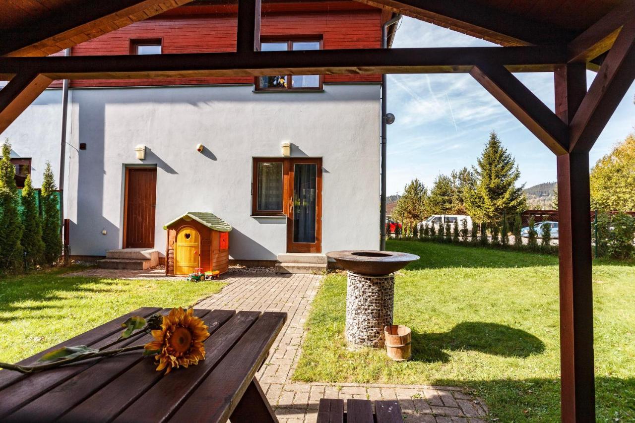 Vila Kubik Lipno ลิปโนนัดเวิลตาวู ภายนอก รูปภาพ